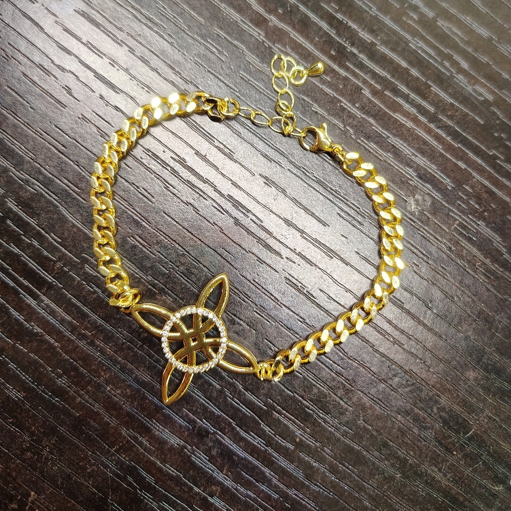 Elegant Gold and Brown Women's Bracelet